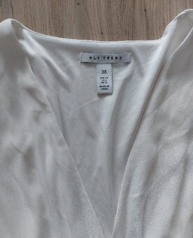 Krásne jemné biele šaty - 4