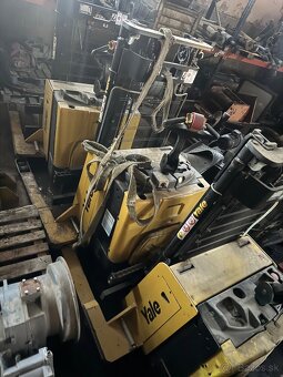 Vozík/ Voziky Yale - 4