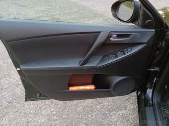Mazda 3 - 4
