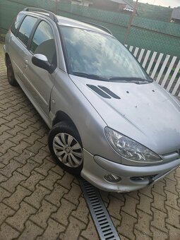 Predám Peugeot 206SW r.2005 - 4