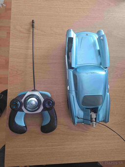 Darujem za odvoz funkčné auto na dialkové ovládanie - 4