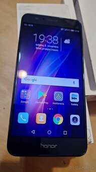Honor 8 4/32GB android 7 - 4