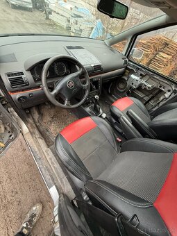 Rozpredam Seat Alhambra 2.0 TDi 103kw . Kod motora : BRT . K - 4