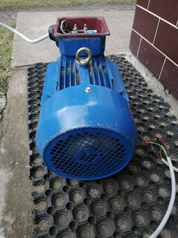 Elektromotor 4kw, 2880 ot /min, 400V - 4