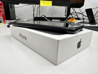 Apple iPhone Se 2020 64gb Black - 4