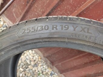 Predám 1 ks Barum 255/30 R19 Y XL - 4