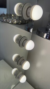 Vanity makeup malovaci stolik - 4