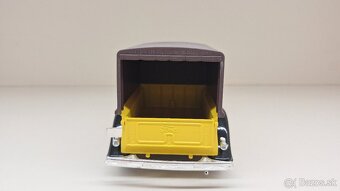 1:18 - 1:19 FORD V8 PICK UP - 4