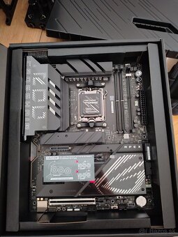 ASUS ROG CROSSHAIR X870E APEX - PREDANA - 4