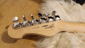 Elektrická gitara Yamaha - 4