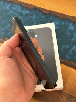iPhone 16 128gb Black originalny stav - 4