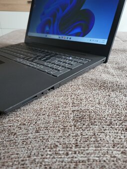 Lenovo V130 Intel 4x1.1Ghz,8GBDDR4,128GBSSD+1TBHDDifi,BT - 4