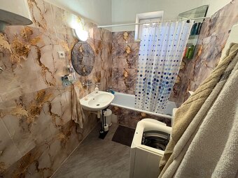 Predám veľký rodiny dom - 4