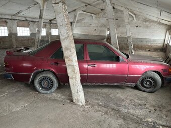 MERCEDES BENZ W124 300D TURBO - 4