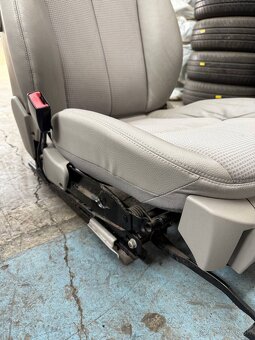 Sedadla Mercedes-Benz W211 sedan facelift - 4