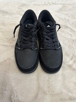 Jordan 1 low travis scott - 4
