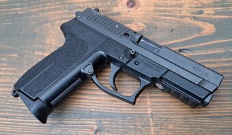 SIG SAUER SP 2022,P228 - 4