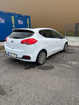 Kia ceed 1.4i panorama gold - 4