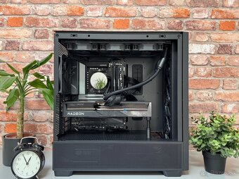 Ryzen 7 9800X3D\32GB\RX 9700XT\SSD\850W Zdroj - 4