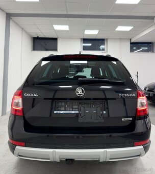Skoda Octavia Scout 2.0TDI 4x4 Virtual/Kamera/Panorama - 4