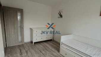 Na predaj 4 izbový byt v Novej Dubnici po kompletnej rekonšt - 4