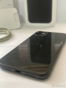 iPhone 11 – 64 GB | 94 % zdravie batérie | Výdrž celý deň - 4