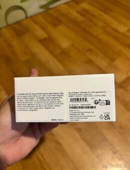 Apple Airpods Pro 2nd Generation USB-C - 4