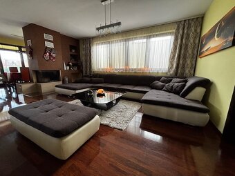 VEĽKÁ SEDACIA SÚPRAVA S TABURETKOU - 4