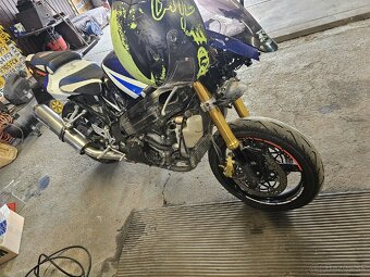 Suzuki GSX-R 1000 K4 - 4