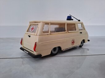 Predám skoda 1203 kdn sanitka - 4