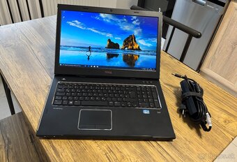 17.3"/Dell/Notebook/i3/8GB RAM DDR3/500GB HDD/Intel HD 2GB/ - 4