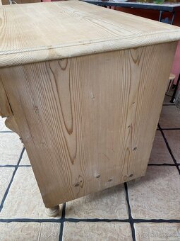 Starý starožitný stolík - 4