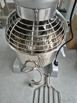 KUCHYŇSKKÝ ROBOT 20L ŠLAHAČ MIESIČ CESTA - 4