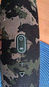 JBL - 4