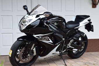 SUZUKI GSX-R 600, L5 - 4