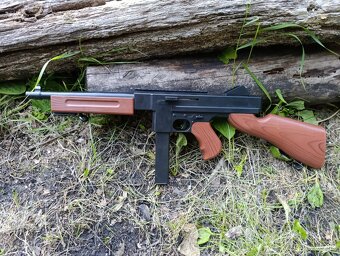 Predám Airsoft samopaľ Thompson M1A1 - 4