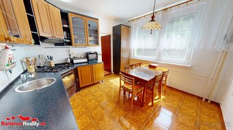Na predaj 3-izbový byt priamo v centre mesta Trenčín, ulica - 4