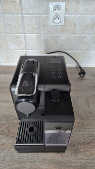 Pekný kávovar DeLonghi Nespresso Lattissima Touch - 4