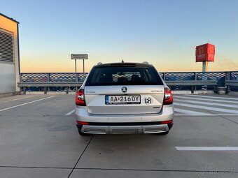 Škoda Octavia Scout - 4