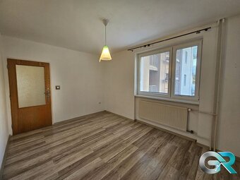 Exkluzívne ponúkame na predaj veľkometrážny 4-izbový byt, sí - 4