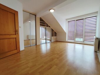 Unikátny 4-izbový byt v centre Čadce - 4