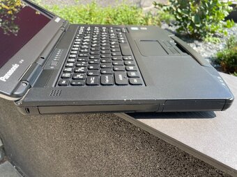 vojenský Panasonic CF-54 - 6.gen CPU / COM port / 4G LTE - 4