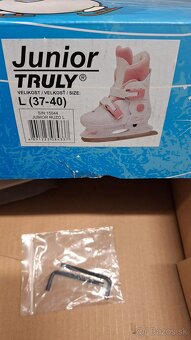 Dievčenské ľadové korčule - 4