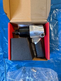 Pneumatický rázový uťahovák IR - 4