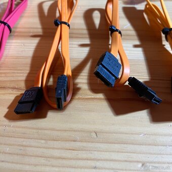 Predám – SATA dátové káble – rôzne typy (kusovky) - 4