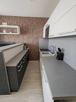 Topoľčany - garsónka na námestí - 4