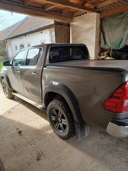 Toyota Hilux - 4