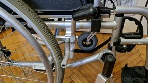 Invalidný vozík odľahčený s brzdou pre obsluhu - 4