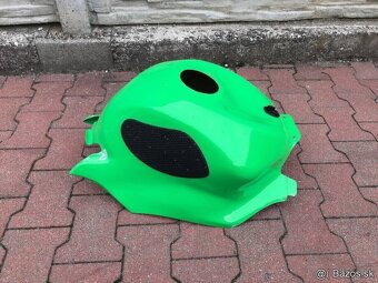 KAWASAKI ZX6R - 4