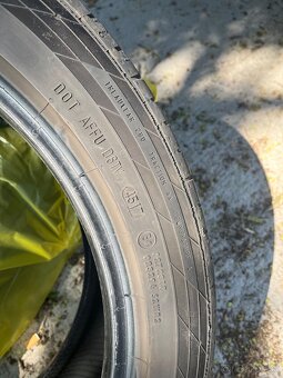 235/45 R18 letne - 4